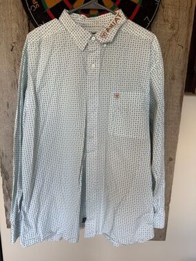 Ariat Men’s Pale Blue Micro-Pattern Button-Down Shirt